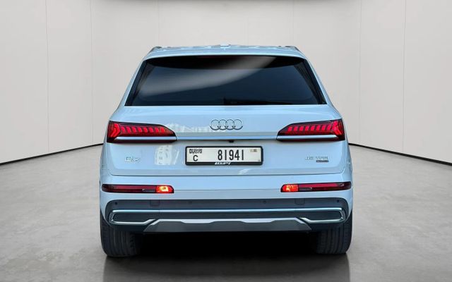 AUDI Q7 - image 3