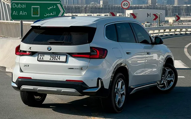 BMW X1 - image 2