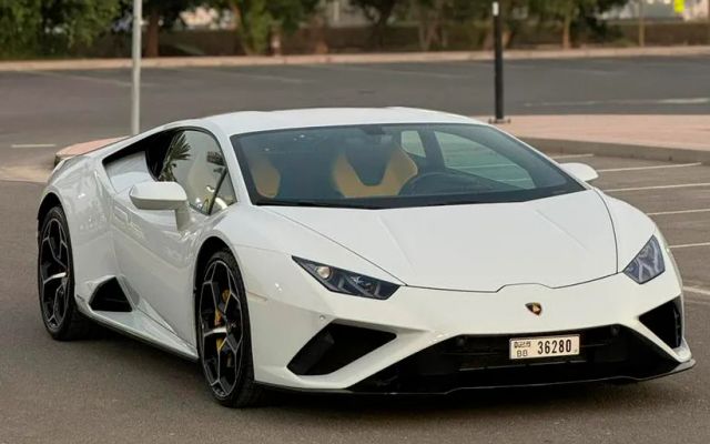 Lamborghini Huracan Evo Coupe - image 3