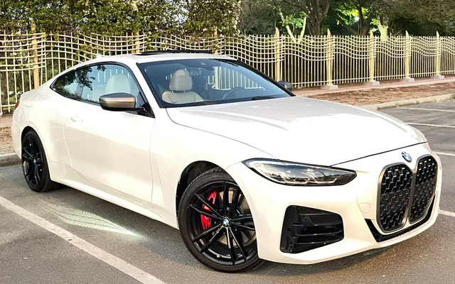 BMW 440 - image 1