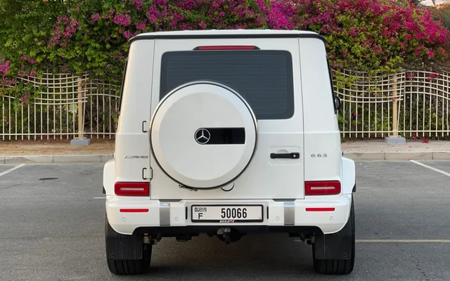 MERCEDES G63 - image 3