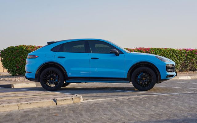 Porsche Cayenne S - image 2