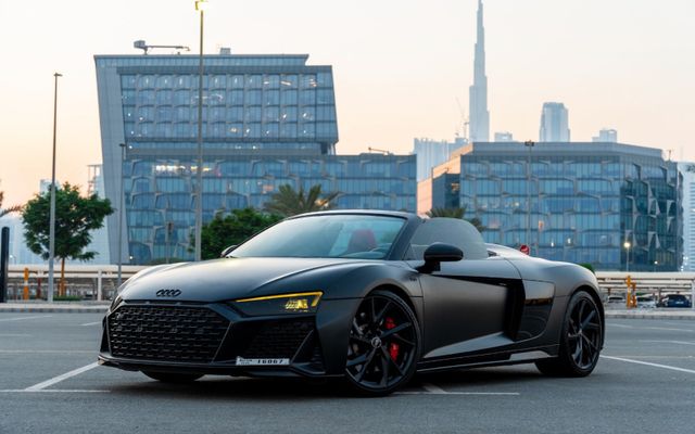 AUDI R8 V10 Spyder RWD - image 1