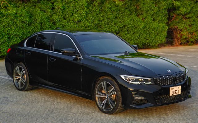 BMW 330i M package - image 3