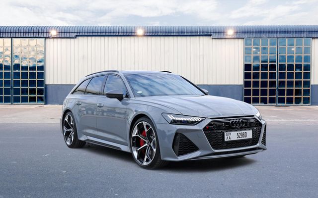 Audi RS6 Avant Gray - image 4