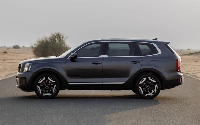 KIA TELLURIDE - image 2