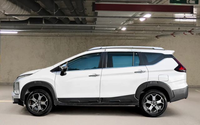Mitsubishi Xpander Cross 1.5L Premium 7 STR - image 2