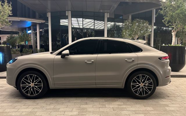 Porsche Cayenne - image 2
