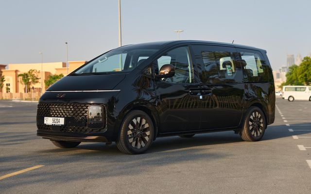 Hyundai Staria 7S - image 1