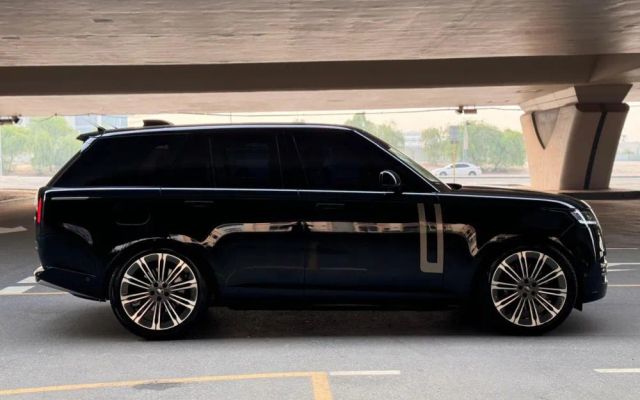 RANGE ROVER VOGUE - 2024 - image 2