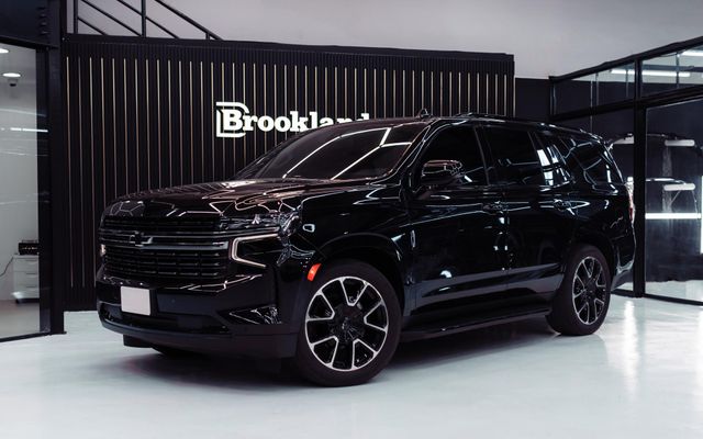CHEVROLET TAHOE - image 4