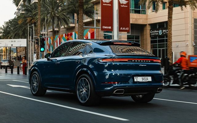 PORSCHE CAYENNE - image 2