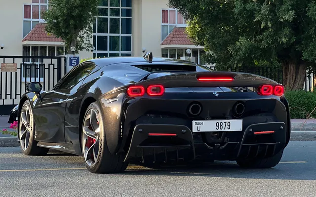 FERRARI SF90 STRADALE - image 4