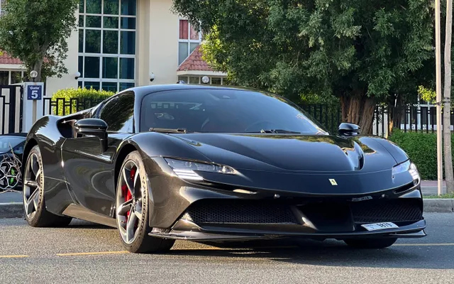 FERRARI SF90 STRADALE - image 3