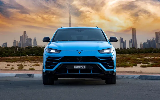 Lamborghini Urus Blue - image 2