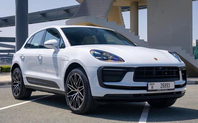 Porsche Macan - image 1