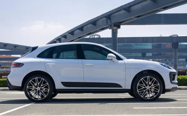 Porsche Macan - image 2