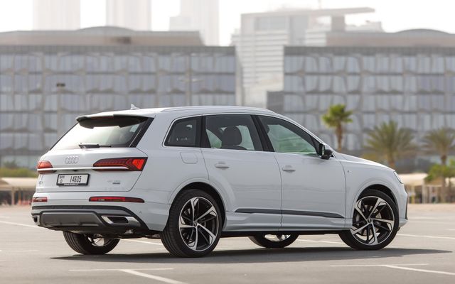 Audi Q7 - image 4