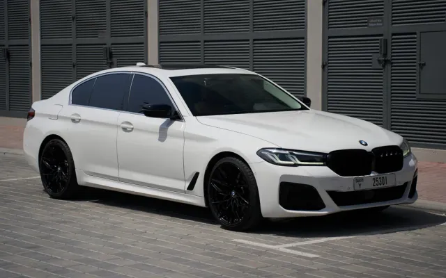 BMW 520 I - image 1