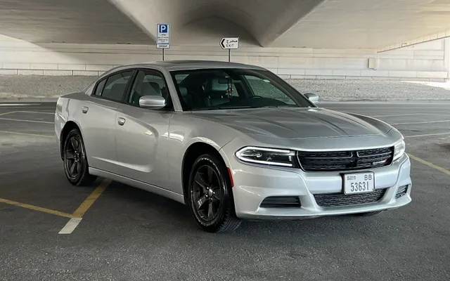 Dodge Charger - image 4