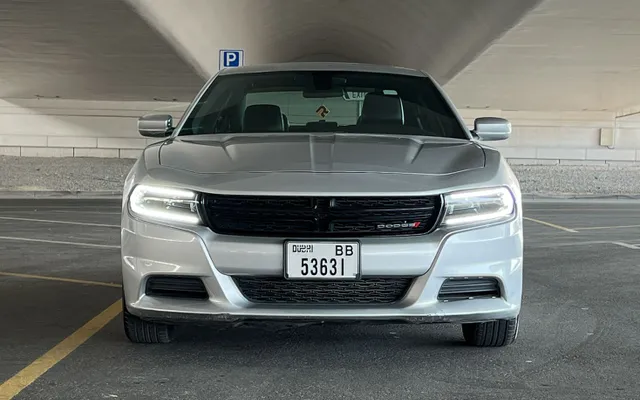 Dodge Charger - image 3