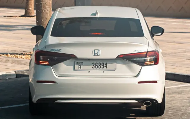 Honda Civic - image 3