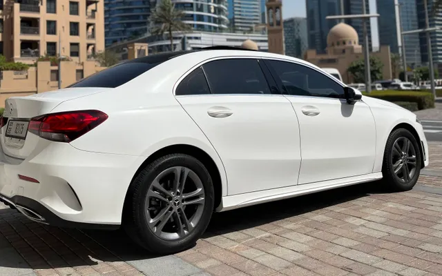 Mercedes A200L - image 4