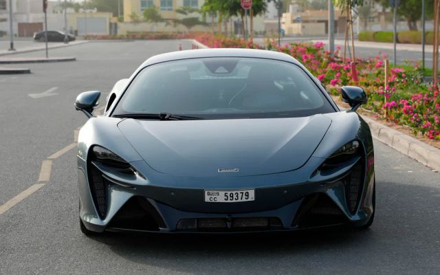 McLaren Artura Coupe - image 4