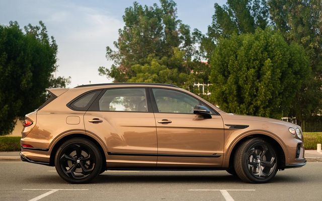BENTLEY BENTAYGA - image 2