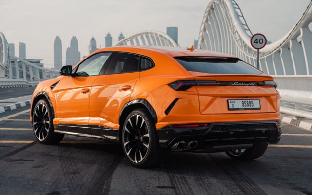 Lamborghini Urus - image 4