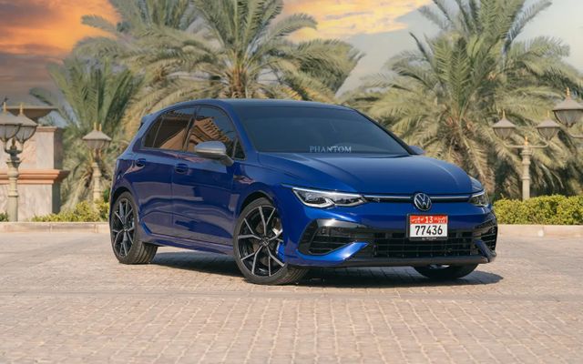 VOLKSWAGEN GOLF R - image 1