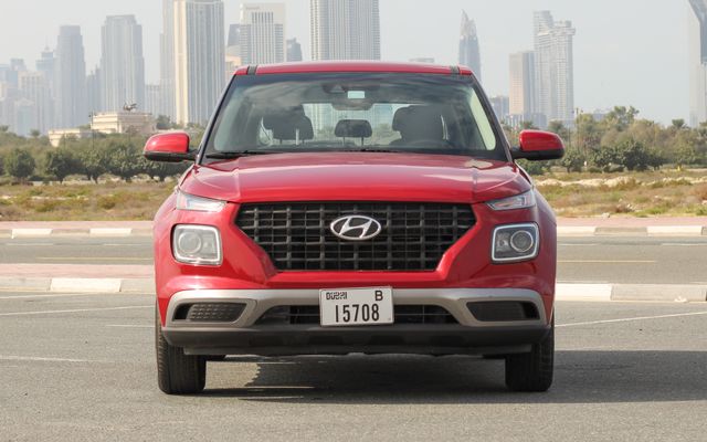 Hyundai Venue - image 3