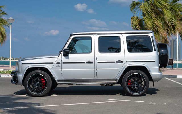 MERCEDES G63 - image 2