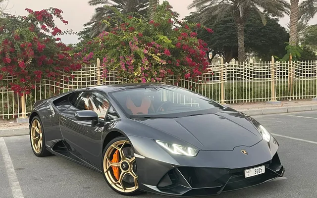 Lamborghini Huracan Evo - image 2