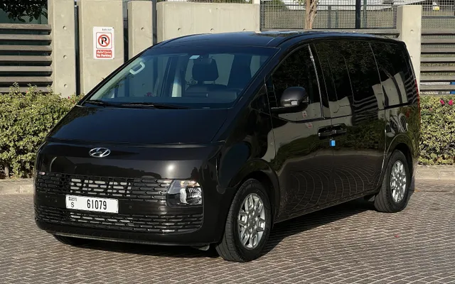 Hyundai Staria - image 1