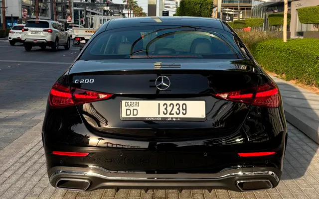 Mercedes C200 - image 3