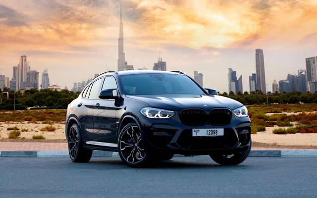 BMW X4M Competition Black - image 4