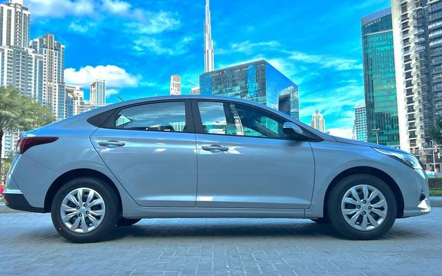 HYUNDAI ACCENT - image 2