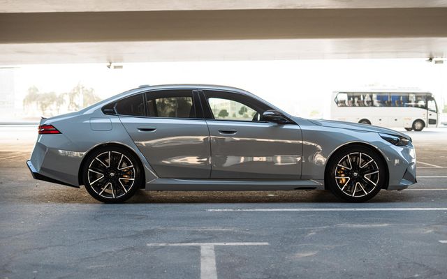 BMW M5 - image 4