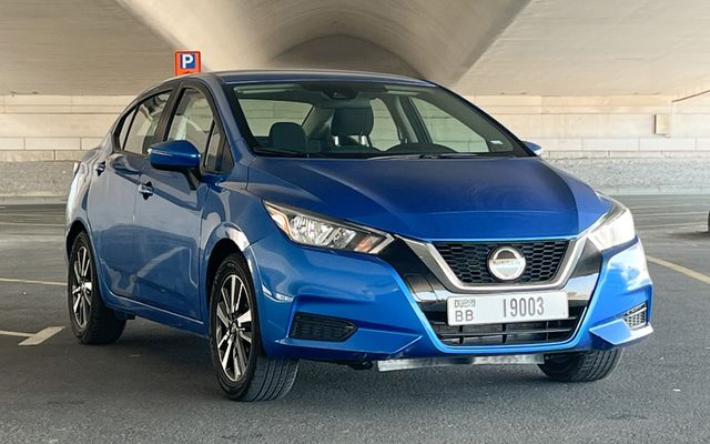 Nissan Versa - image 3