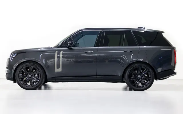 Range Rover Vogue HSE - image 2