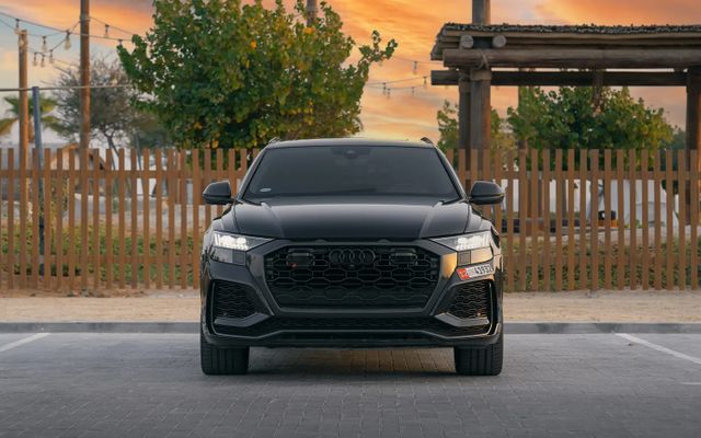 AUDI RS Q8 - image 3