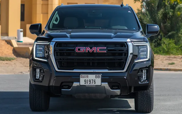 GMC Yukon - image 3