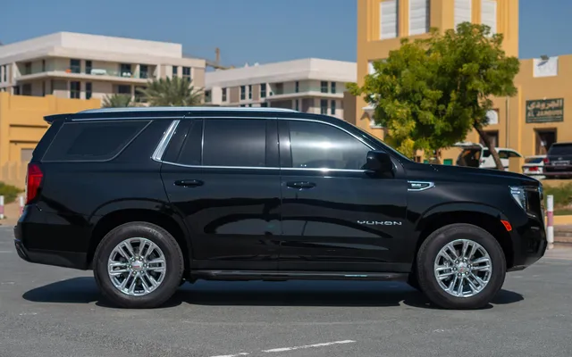 GMC Yukon - image 4