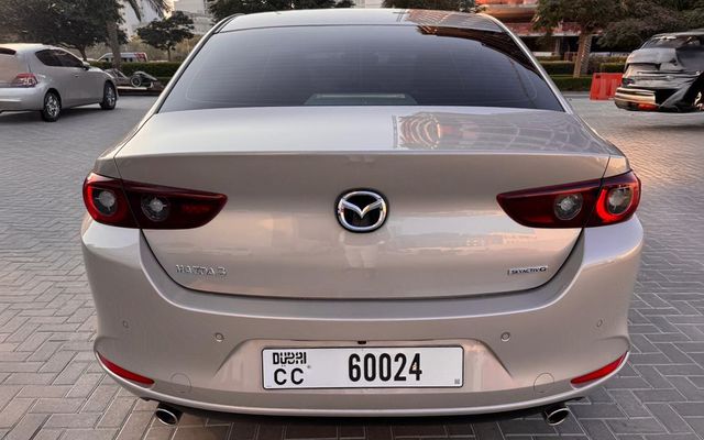 MAZDA 3 - image 4