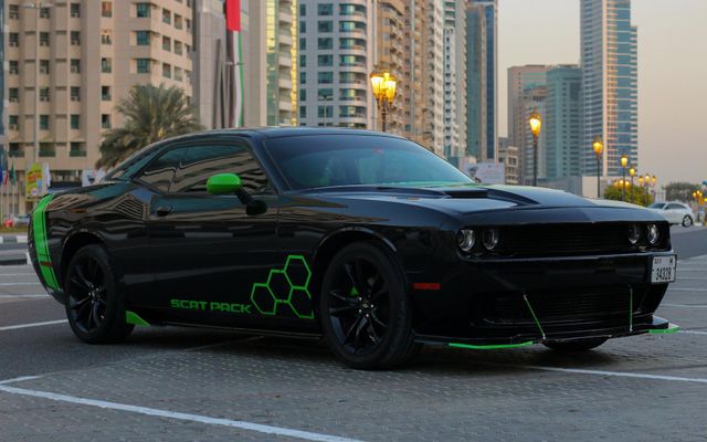 DODGE CHALLENGER - image 4