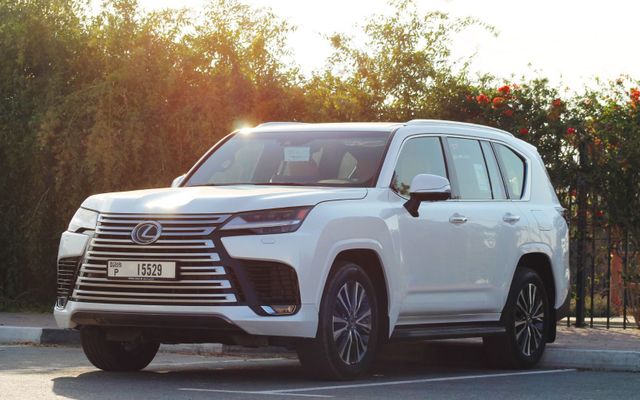 LEXUS LX 600 - image 1