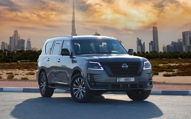 Nissan Patrol Nismo Gray - image 4