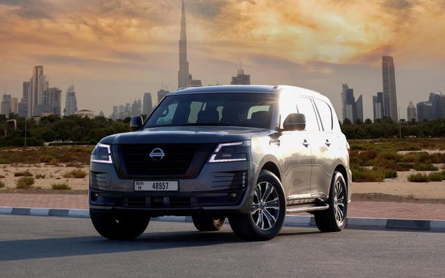 Nissan Patrol Nismo Gray - image 1