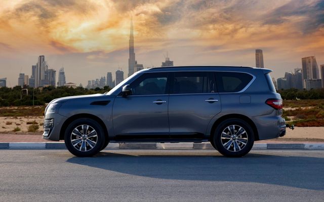 Nissan Patrol Nismo Gray - image 2